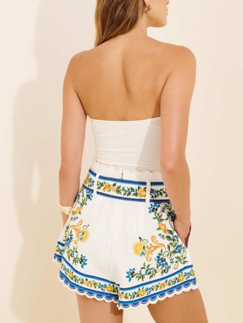 FARM Rio Emily Floral Tapestry Belted Shorts Size 25 - Picture 5 of 15